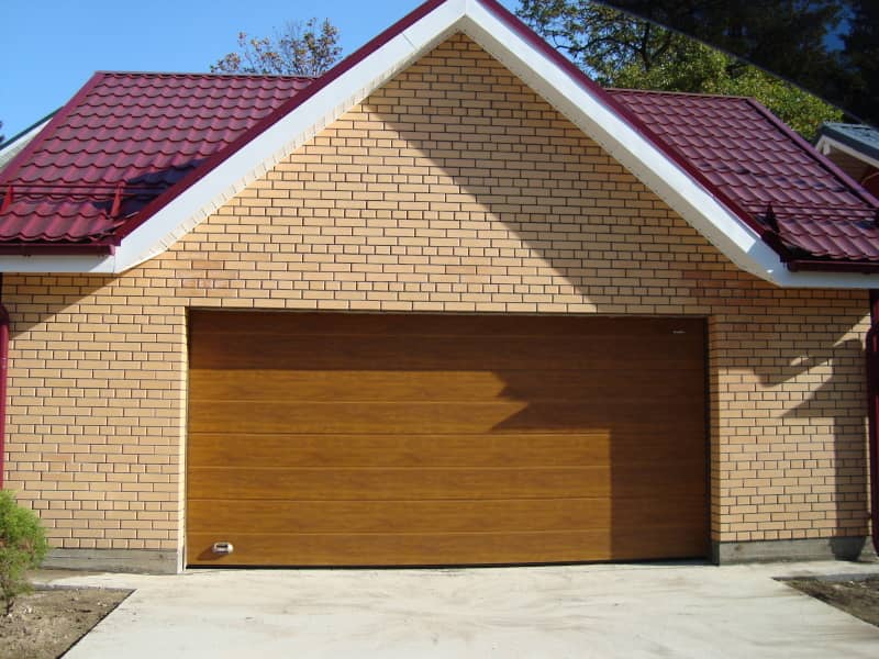 Секционные ворота DoorHan в Казани с установкой